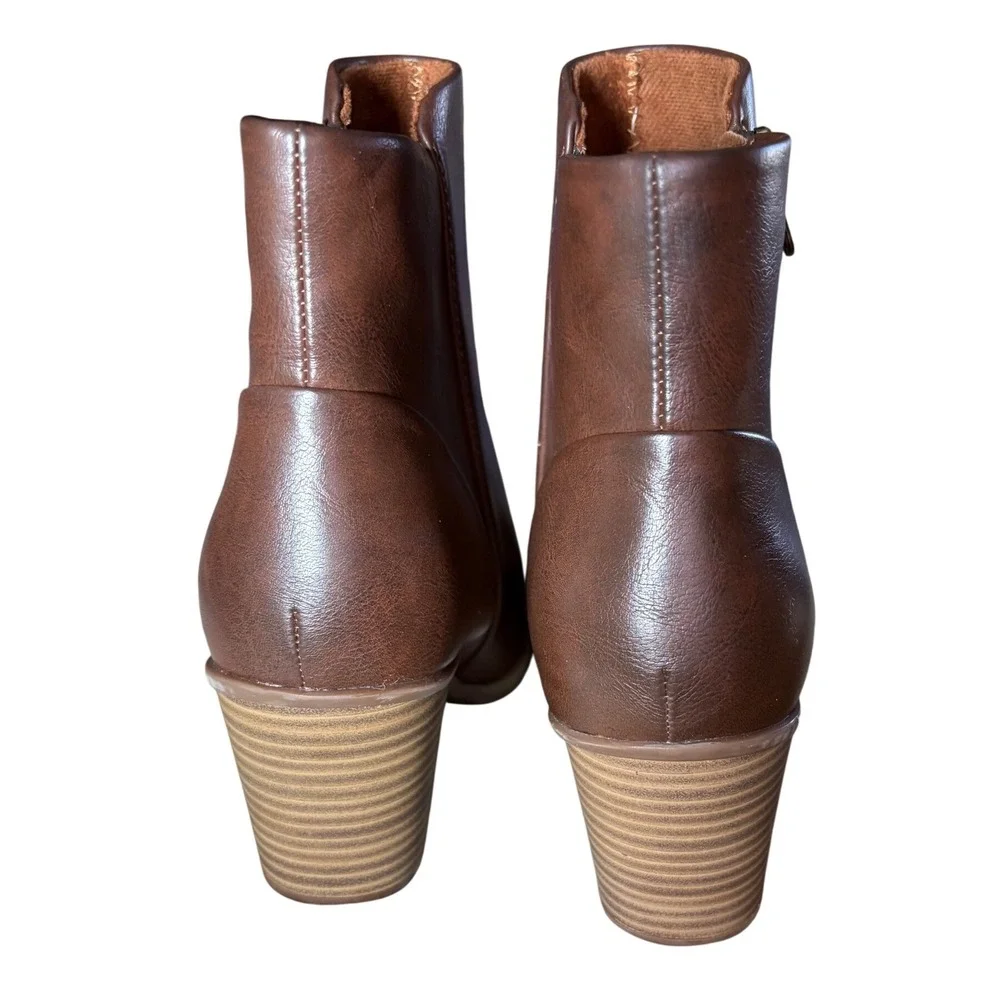 KORKS Hattie‎ Brown Vegan Leather Western Booties. NWOT 8.5